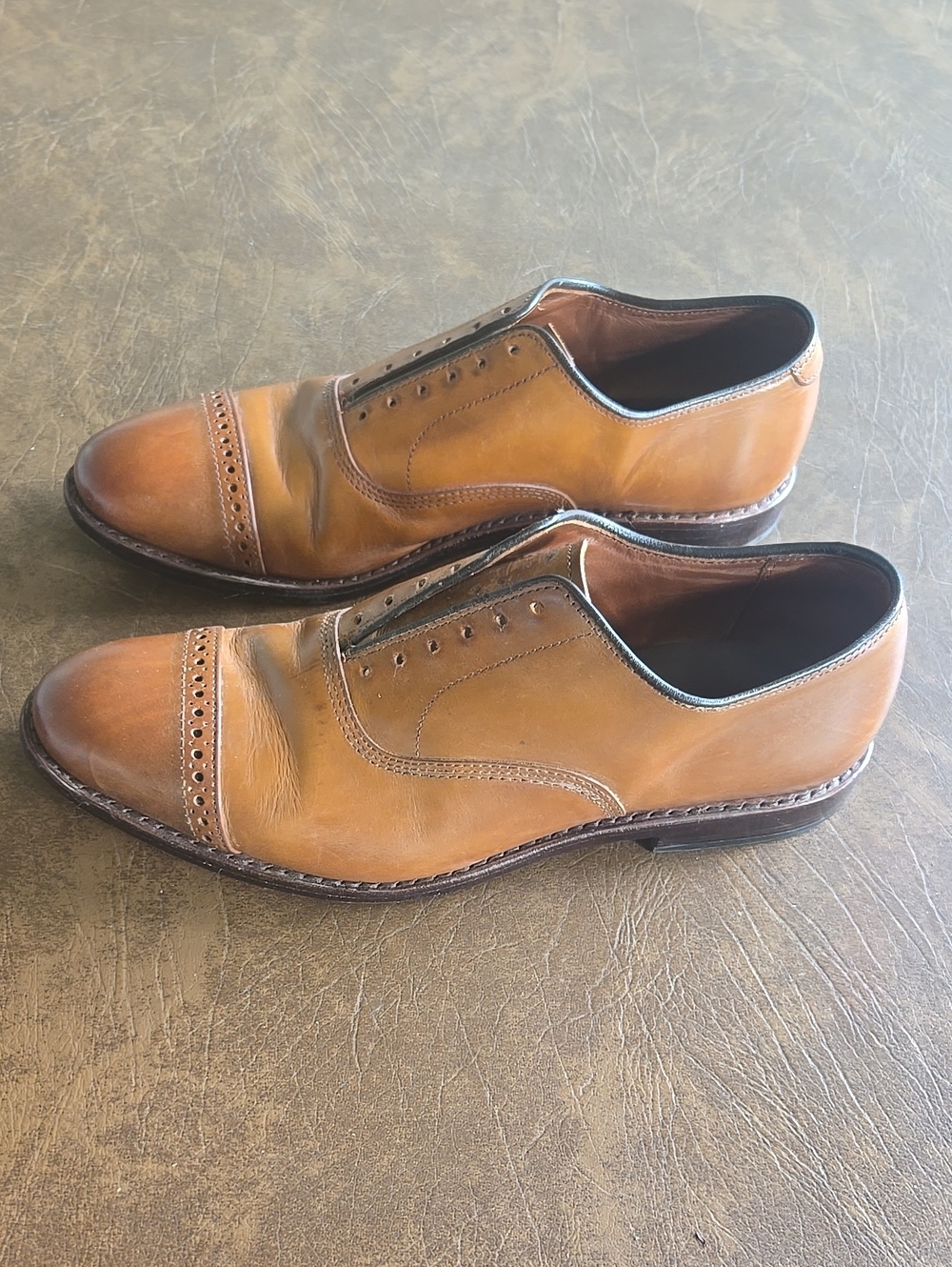 Men's Allen Edmonds Classic Tan Leather Cap-Toe Oxfords